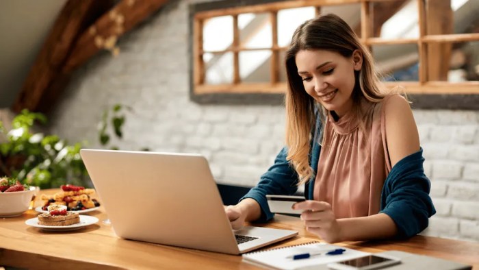 How to Consolidate Debt and Save Money Effectively
